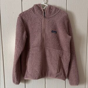 Patagonia Women’s Hooded Los Gatos 1/4 Zip Pullover, size medium!